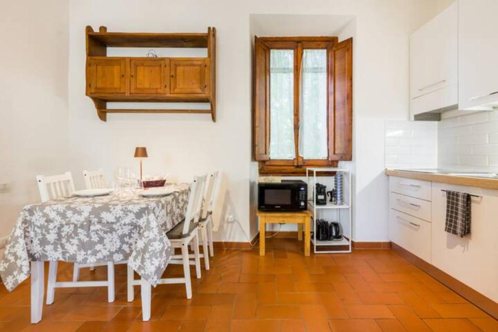 cucina e tavolo lucilla